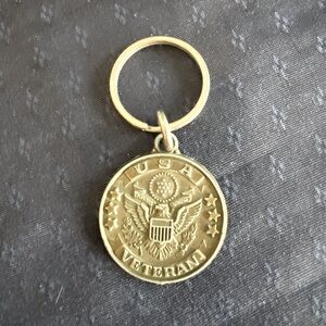 Vintage US Veteran Keychain Key Ring Chain Fob Hangtag